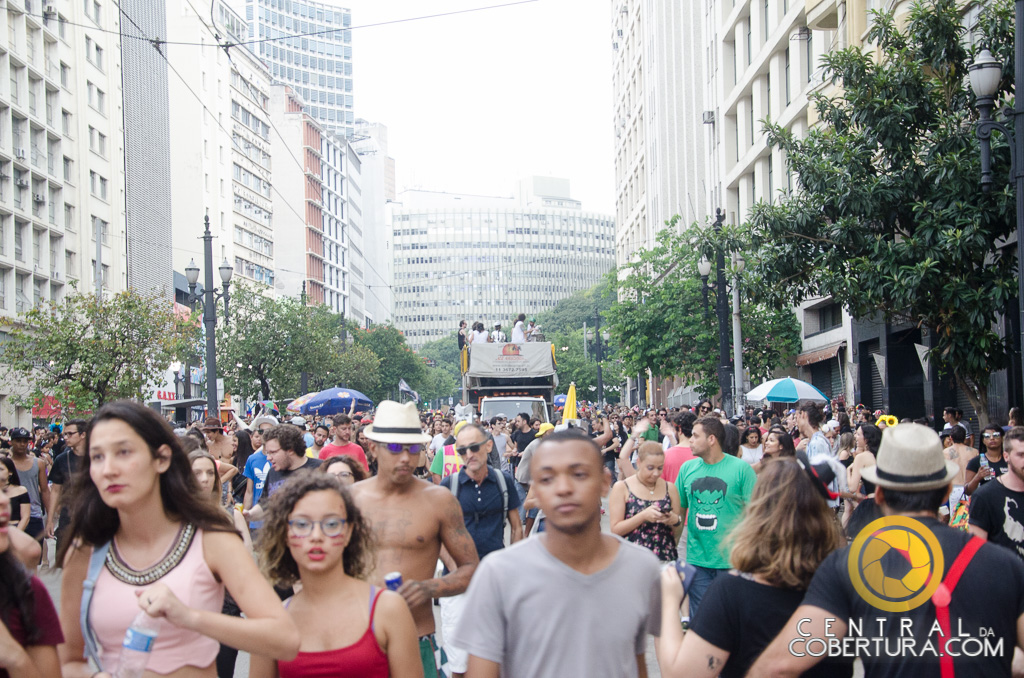 Bloco Quero Morrer Amigo do Metallica E Desmanche