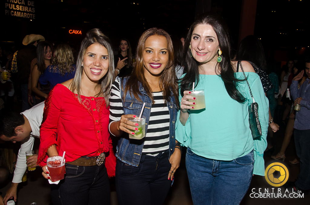 Festival sertanejo com Munhoz & Mariano e Paula Mattos