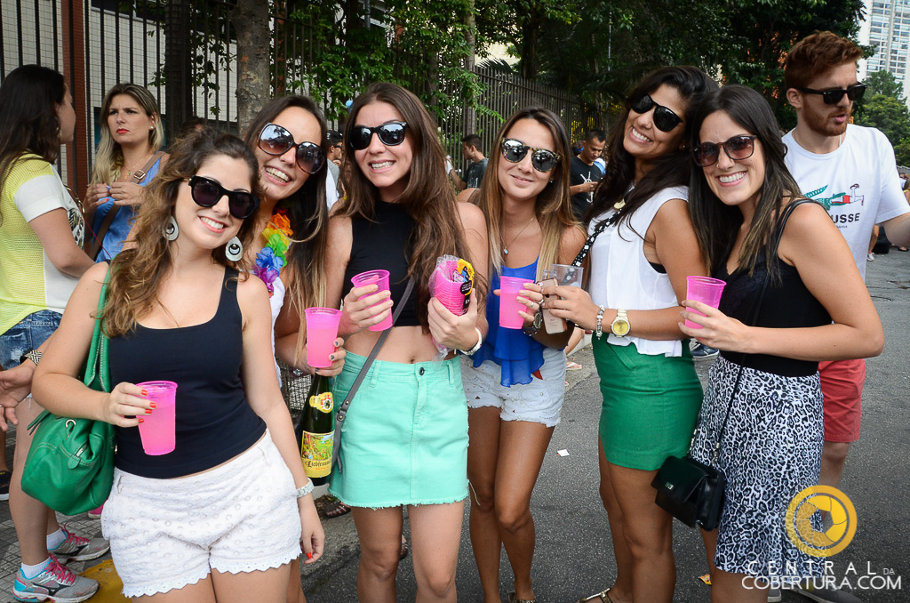 Bloco Pequeno Burguês 2015