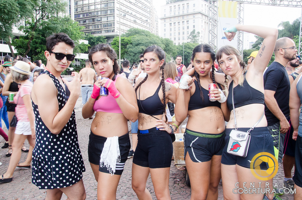 Desfile do Bloco Domingo Ela Não Vai - 2017