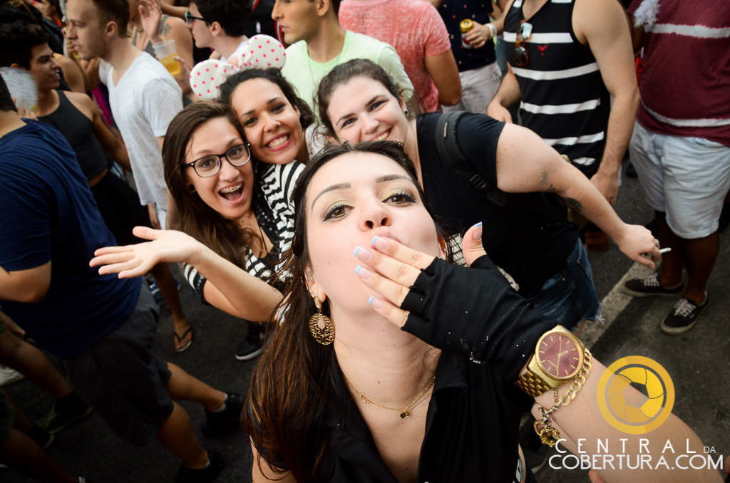 Bloco Agrada Gregos 2016