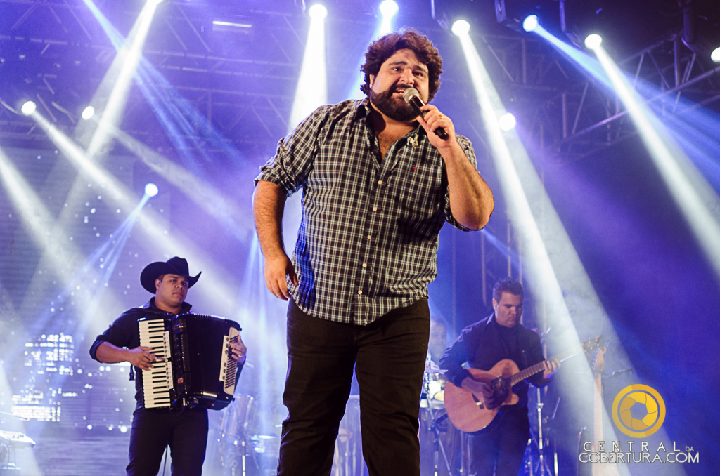Arraiá Villa Country com César Menotti & Fabiano